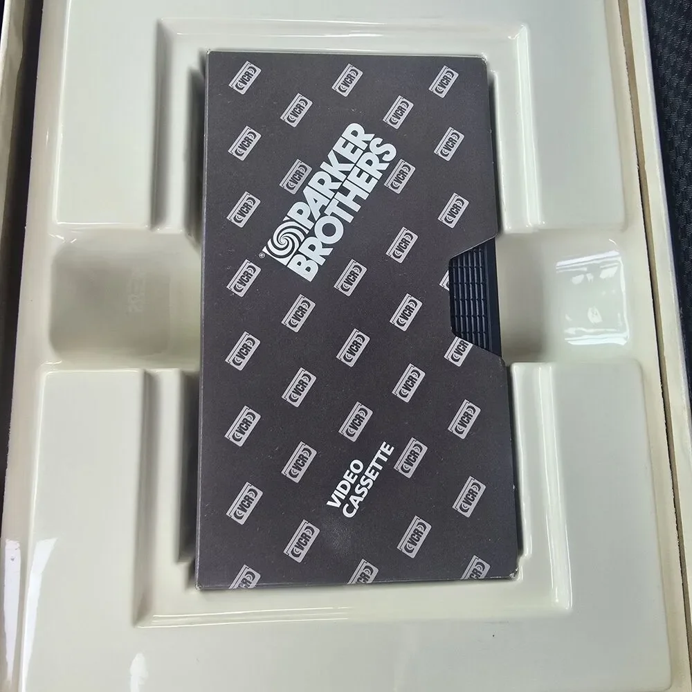 Vintage Clue VCR Mystery Game Parker Brothers 1985 - VHS Board Game
